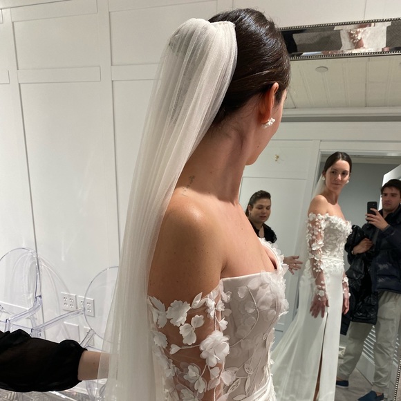 Bridal veil - Picture 3 of 3